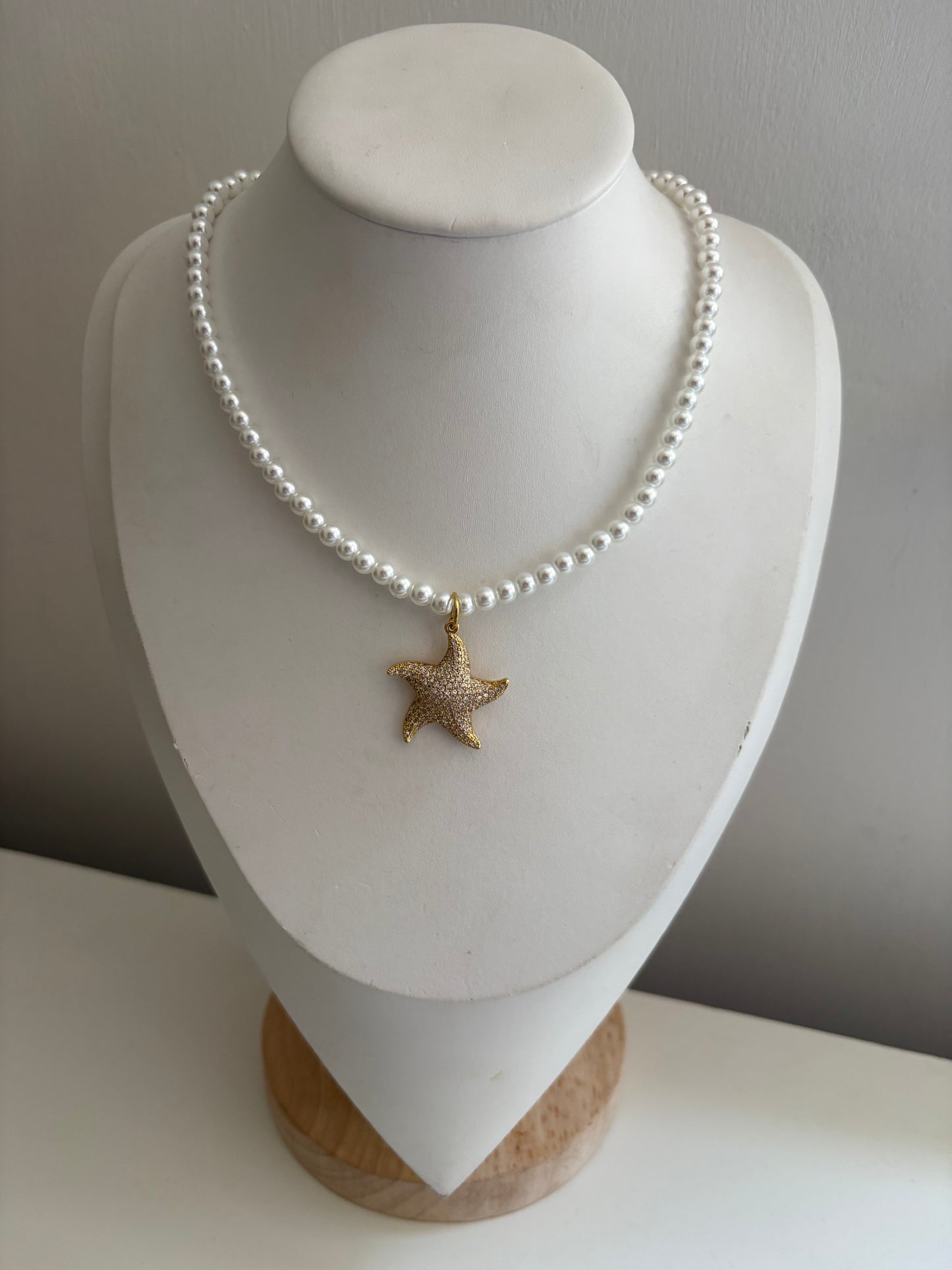 Diamante Star Fish & Pearl Necklace