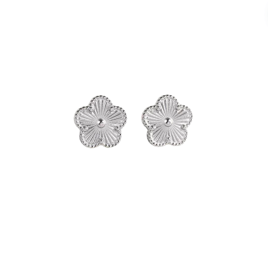 Clover stud | Earrings