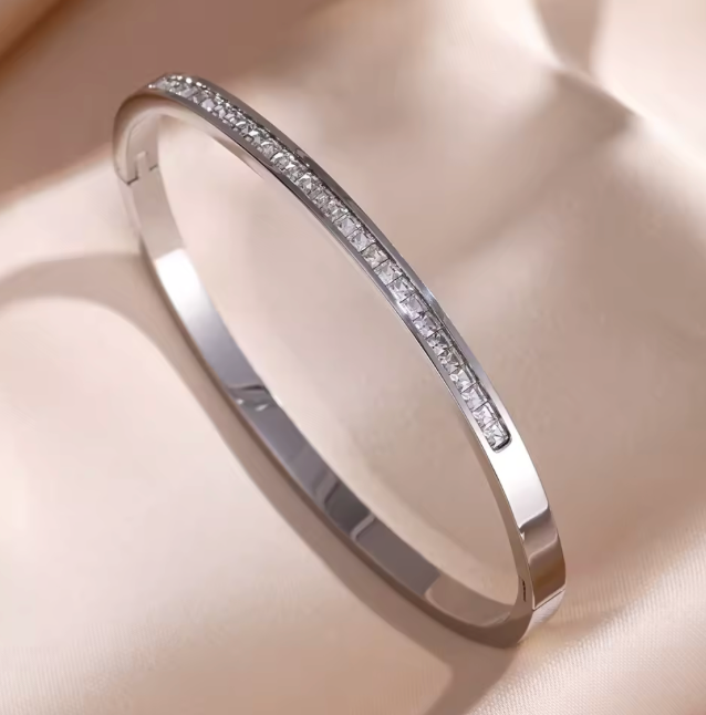 Classic Sparkly Bangle gold or silver